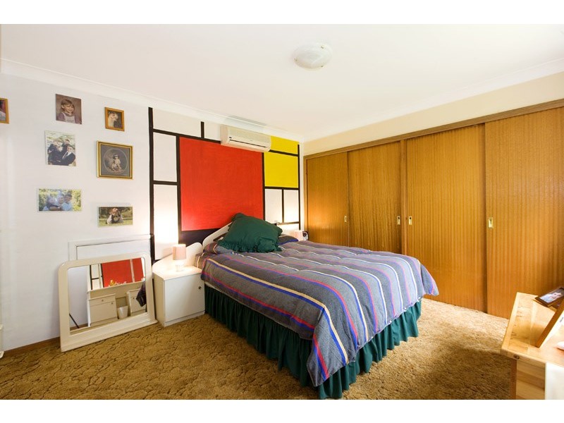 24 GREVILLEA AVENUE, St Ives NSW 2075