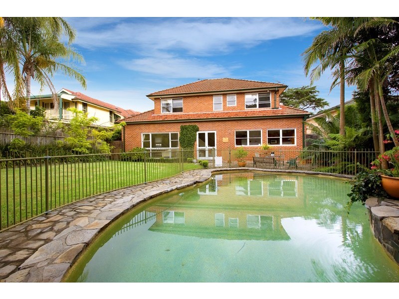 3 BANOOL AVENUE, St Ives NSW 2075