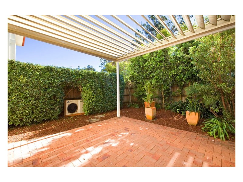 17 HILLCREST  DRIVE, St Ives NSW 2075