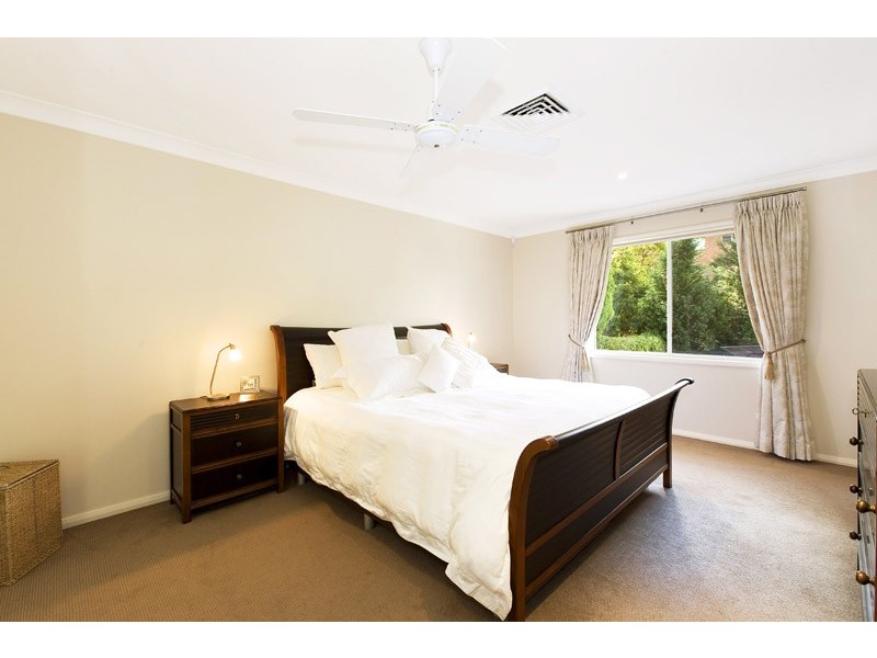 40 KELVIN ROAD, St Ives NSW 2075