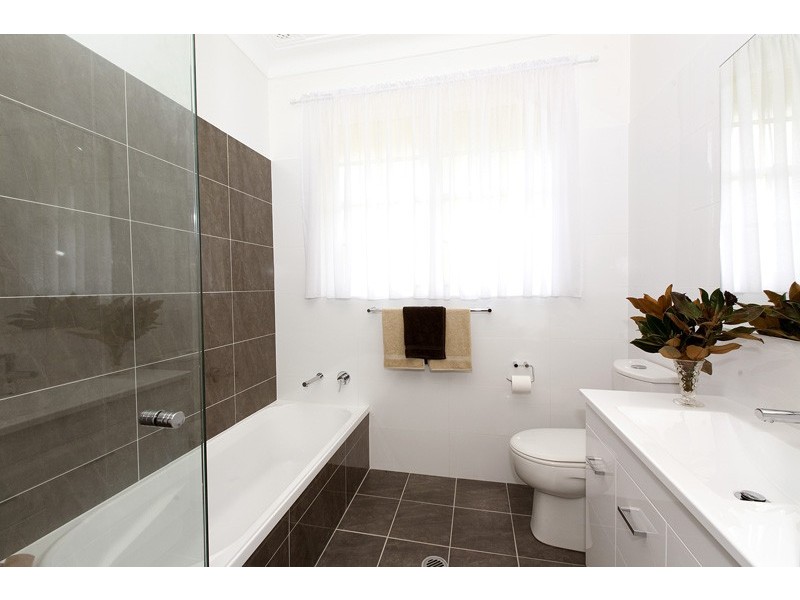 6 CAMELOT PLACE, St Ives NSW 2075