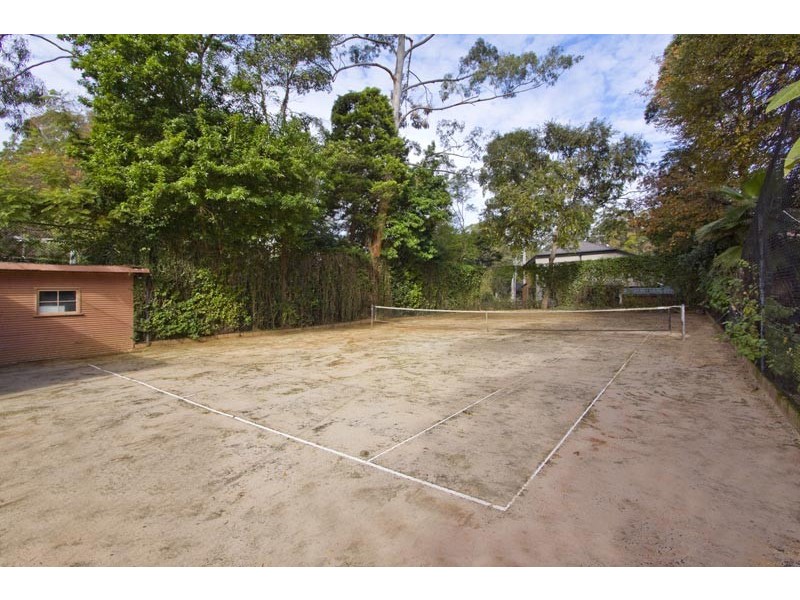 19 BROMLEY AVENUE, Pymble NSW 2073