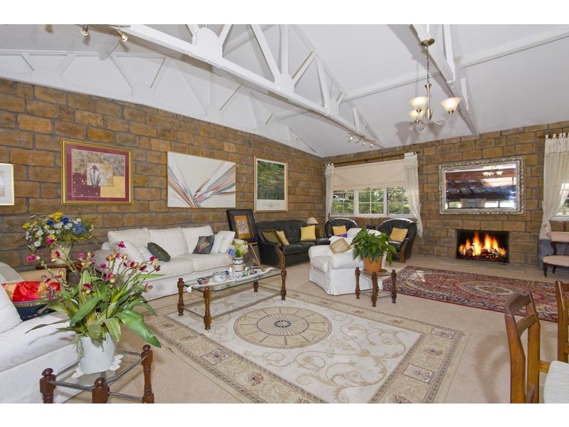 19 BROMLEY AVENUE, Pymble NSW 2073