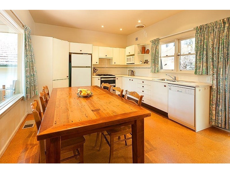 55  LAWSON PARADE, St Ives NSW 2075