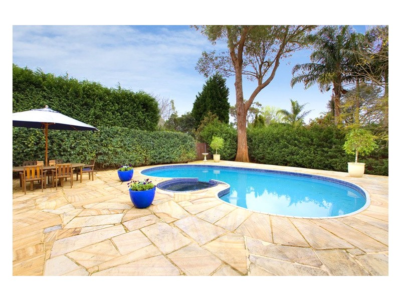 86 DOUGLAS STREET, St Ives NSW 2075