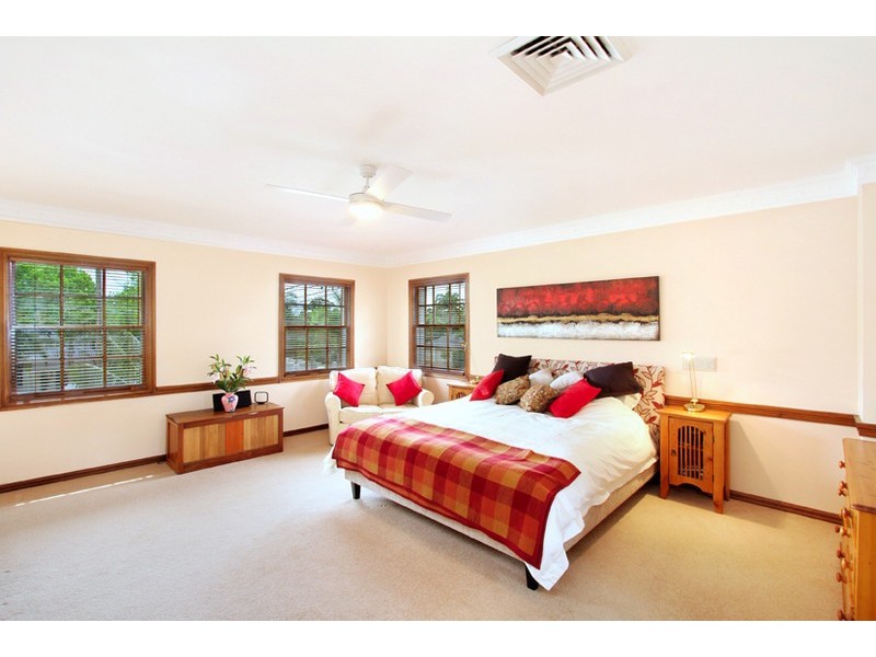 17 TOROKINA AVENUE, St Ives NSW 2075