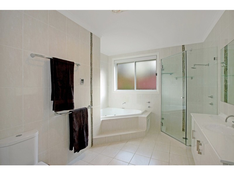 1B MUDIES ROAD, St Ives NSW 2075