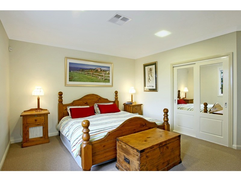 1B MUDIES ROAD, St Ives NSW 2075