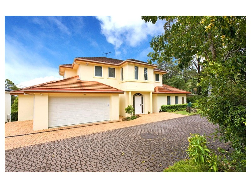 4 LYREBIRD PLACE, St Ives NSW 2075