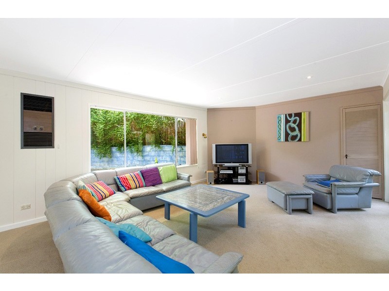 56 LYNBARA AVENUE, St Ives NSW 2075