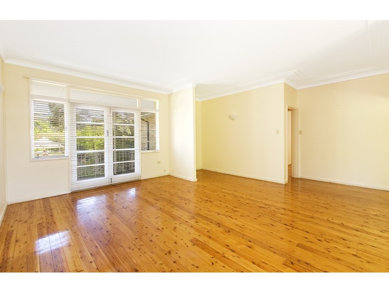 17 DALTON ROAD, St Ives NSW 2075