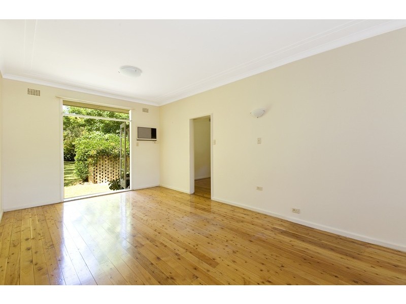 17 DALTON ROAD, St Ives NSW 2075