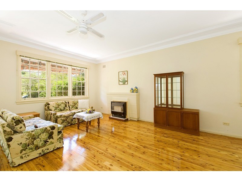 22 MUNGARRA AVENUE, St Ives NSW 2075