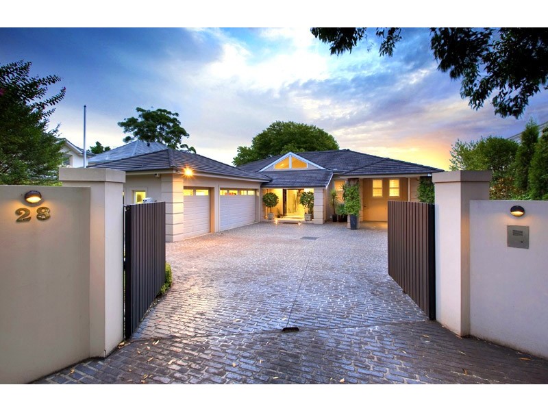 28 COWAN ROAD, St Ives NSW 2075