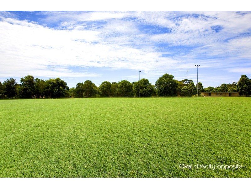 28 COWAN ROAD, St Ives NSW 2075