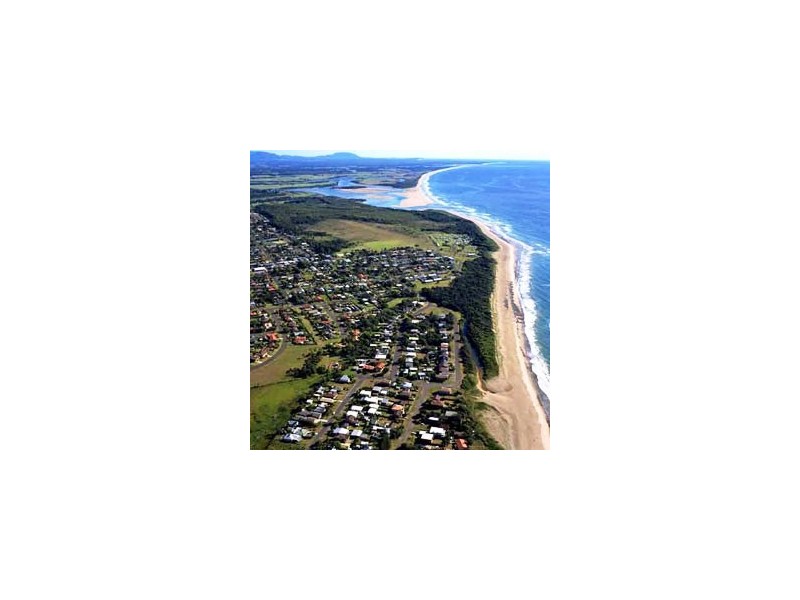 16 Berber Road, Old Bar NSW 2430