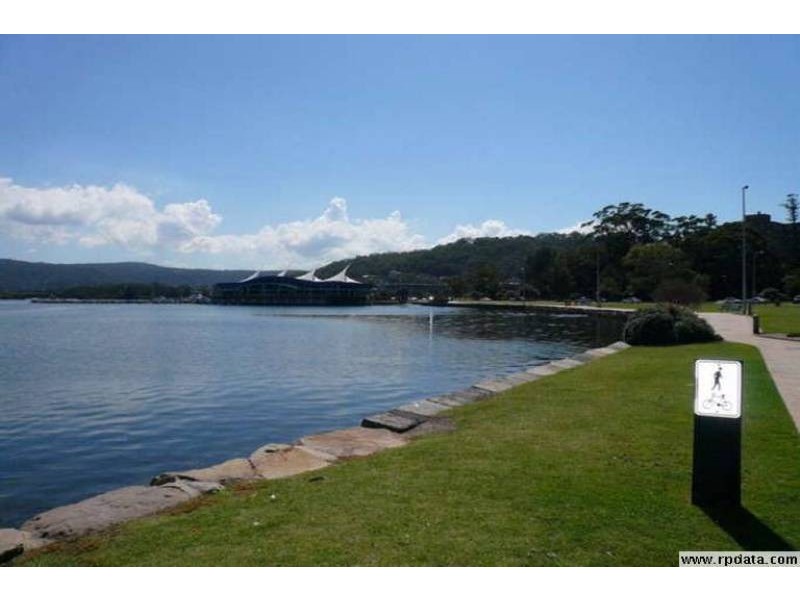 201 MANN STREET, Gosford NSW 2250