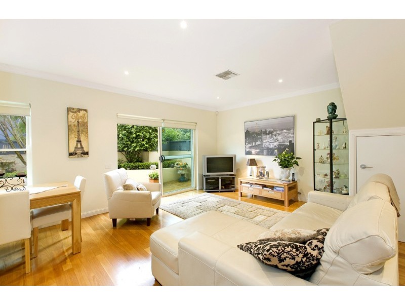 1B SHINFIELD AVENUE, St Ives NSW 2075