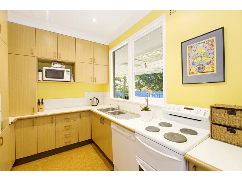 60 WARRIMOO AVENUE, St Ives NSW 2075