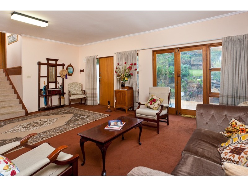 5 RALEIGH CRESCENT, St Ives NSW 2075