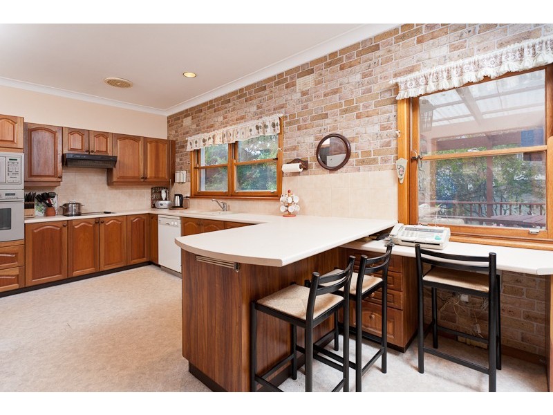 5 RALEIGH CRESCENT, St Ives NSW 2075