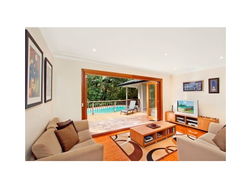 18 LANCASTER AVENUE, St Ives NSW 2075