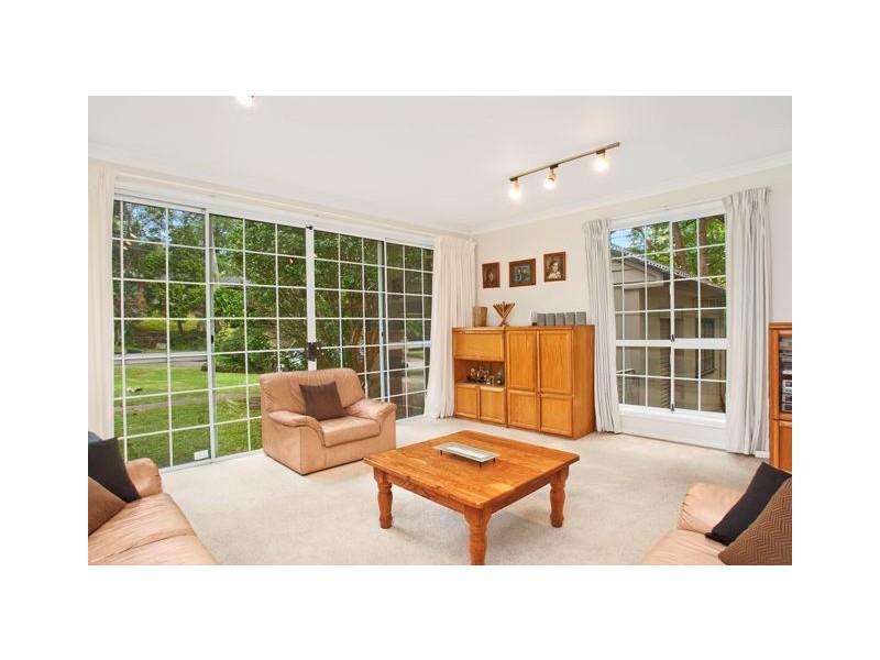 18 LANCASTER AVENUE, St Ives NSW 2075