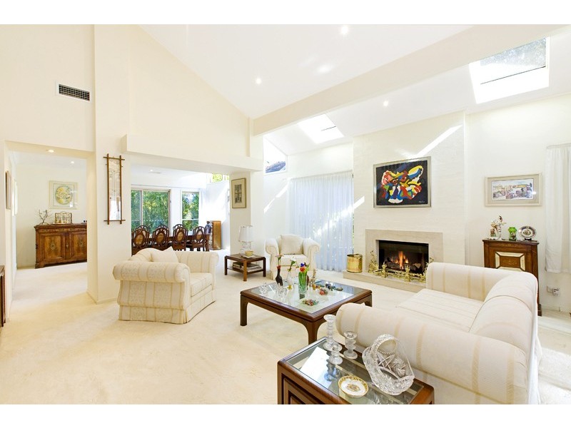 19 CARMEN STREET, St Ives NSW 2075