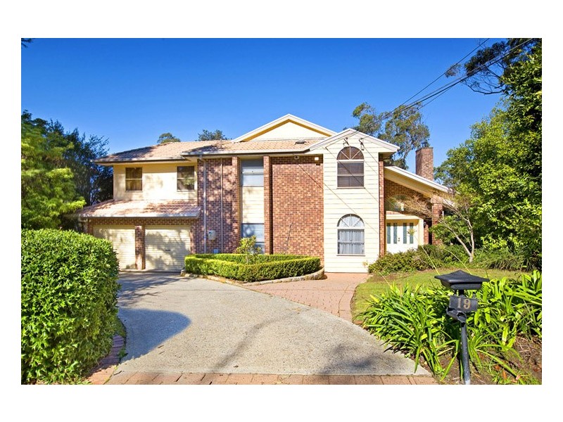 19 CARMEN STREET, St Ives NSW 2075