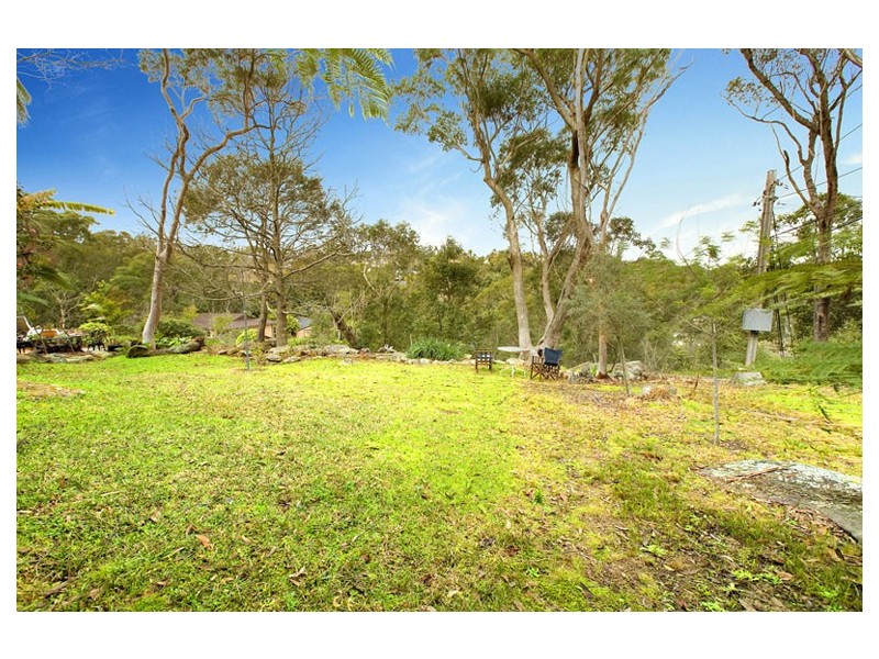 19 WEMBURY ROAD, St Ives NSW 2075