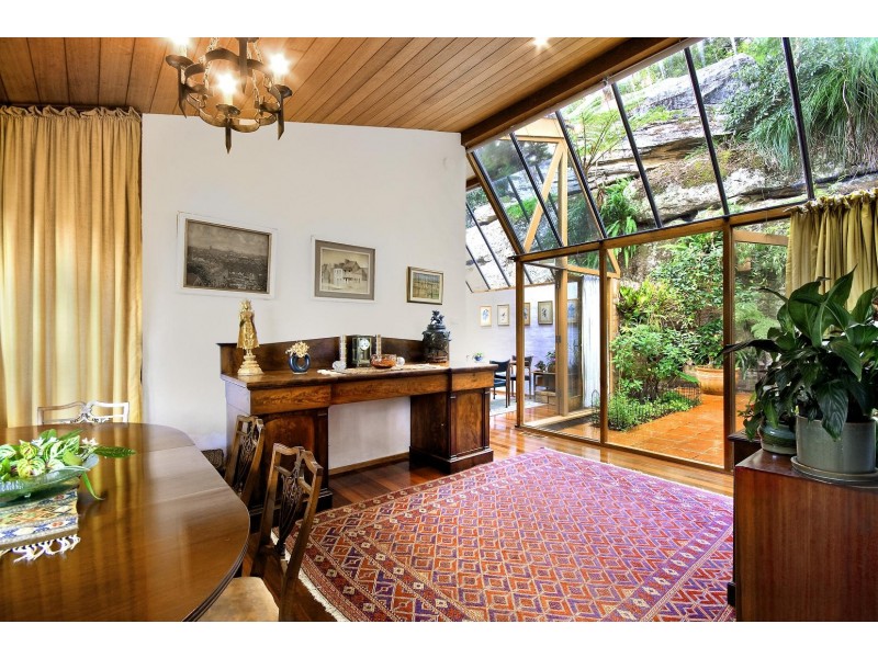 21 TUDOR PLACE, St Ives NSW 2075