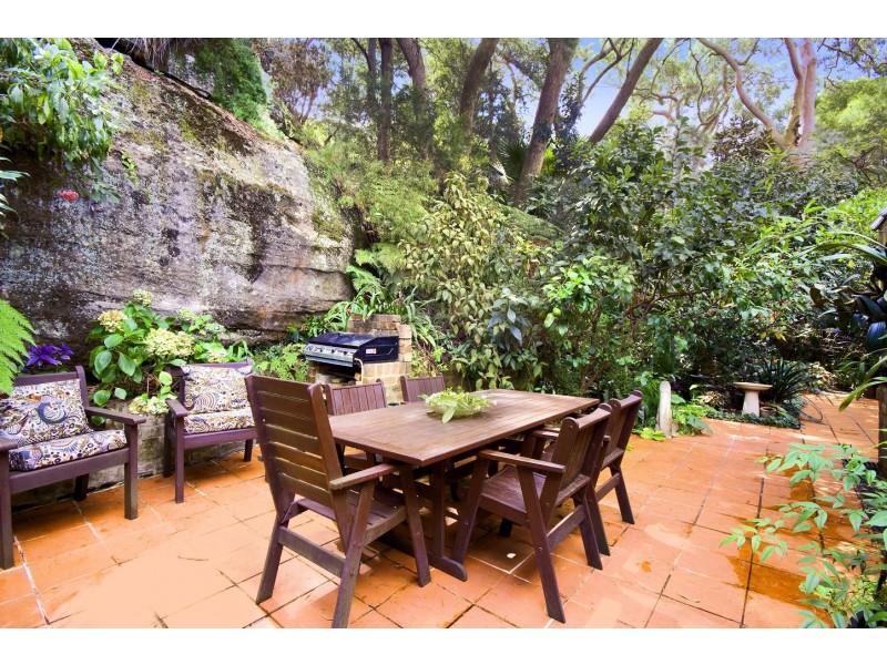 21 TUDOR PLACE, St Ives NSW 2075