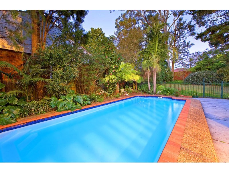 1 GARRICK ROAD, St Ives NSW 2075