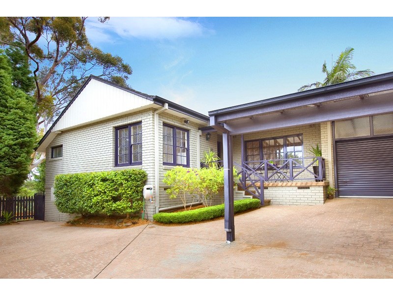33 MILBURN PLACE, St Ives NSW 2075