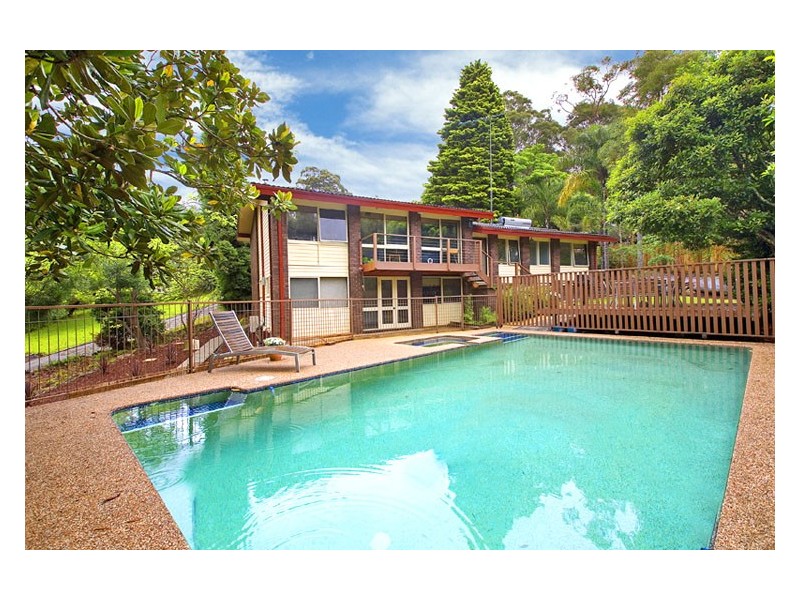 25 HILLSIDE AVENUE, St Ives NSW 2075