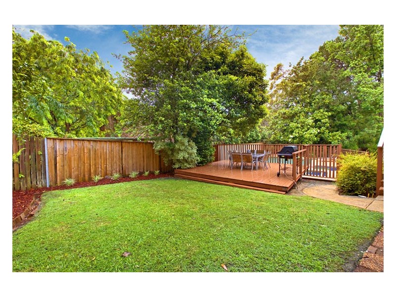 25 HILLSIDE AVENUE, St Ives NSW 2075