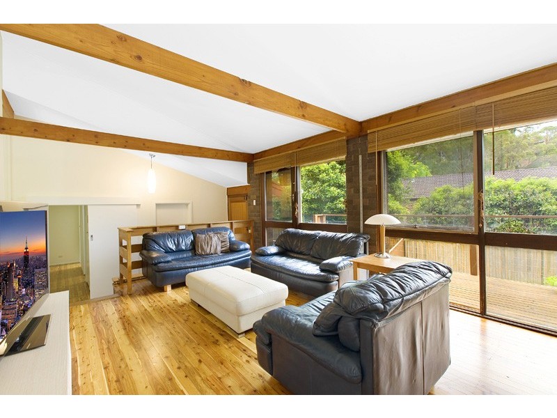 25 HILLSIDE AVENUE, St Ives NSW 2075