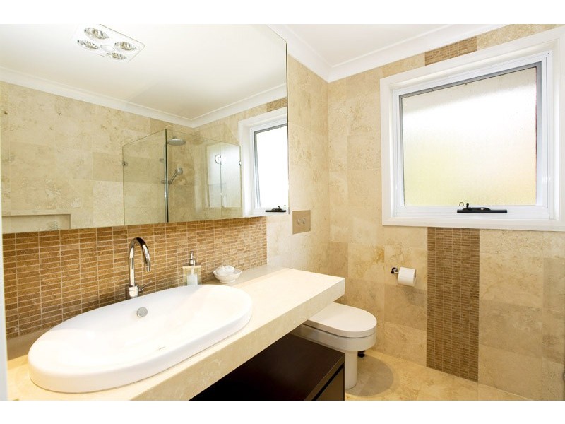 40 KELVIN ROAD, St Ives NSW 2075