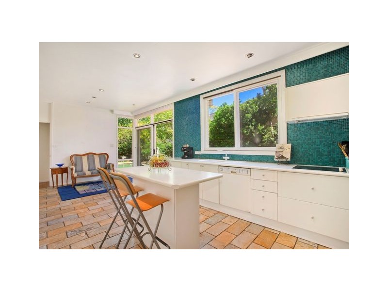15 MOORHOUSE AVENUE, St Ives NSW 2075