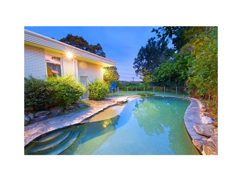 15 MOORHOUSE AVENUE, St Ives NSW 2075