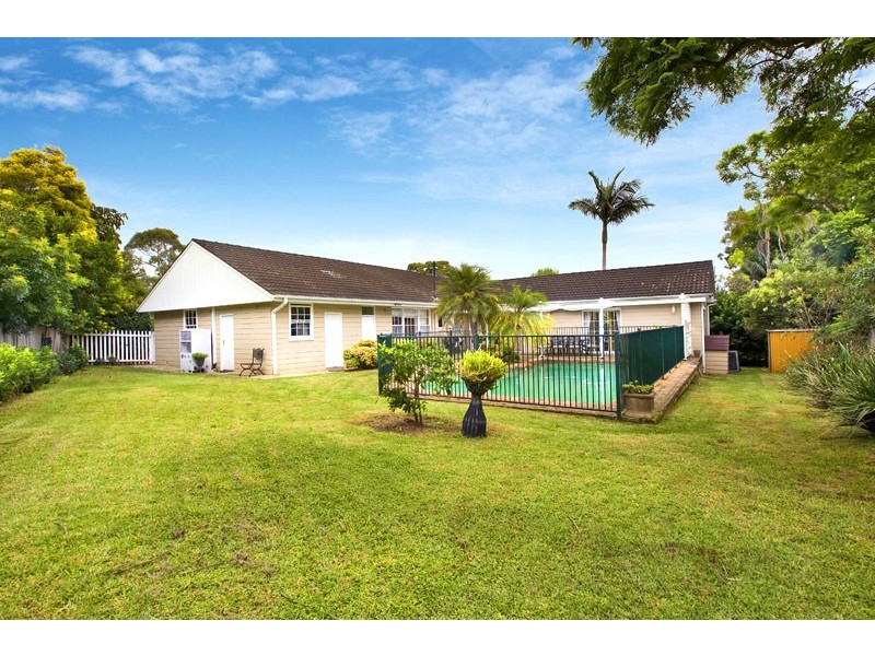 3  GARRICK ROAD, St Ives NSW 2075