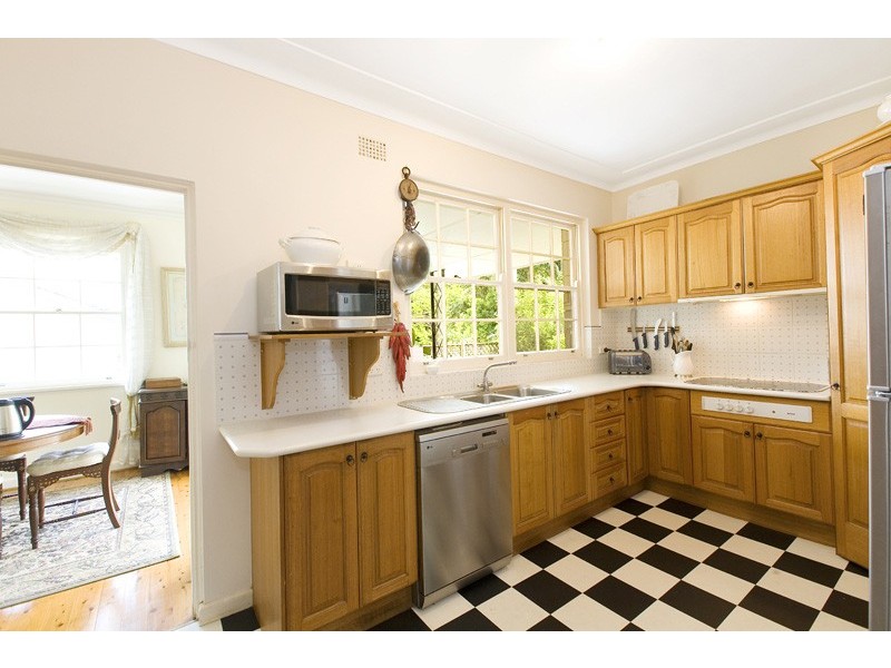 3  GARRICK ROAD, St Ives NSW 2075