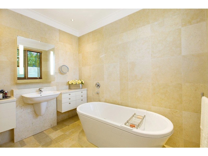 40 FLINDERS AVENUE, St Ives NSW 2075