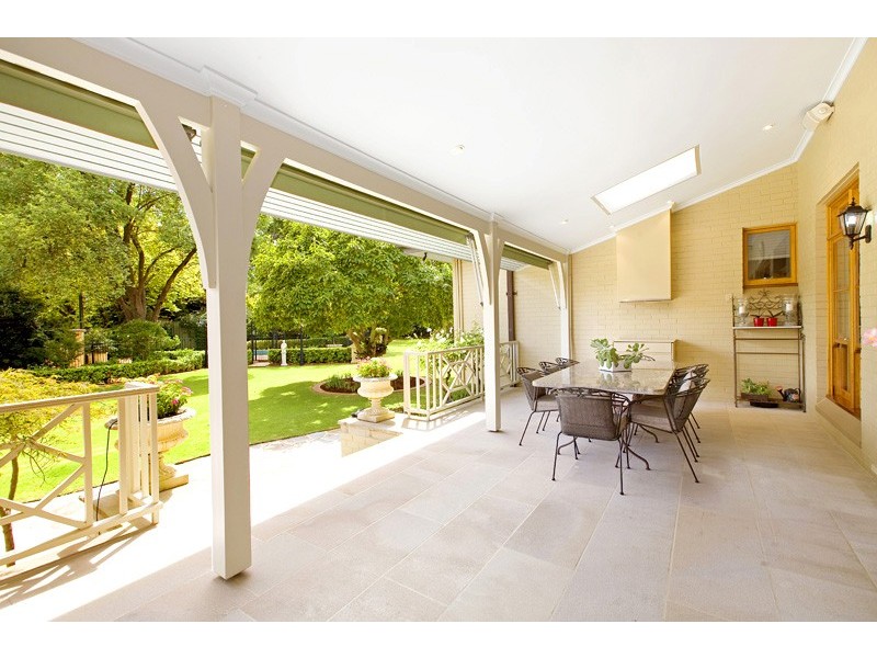 40 FLINDERS AVENUE, St Ives NSW 2075