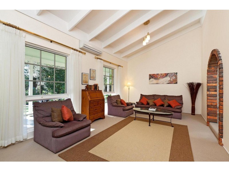 20 TIMBARRA ROAD, St Ives NSW 2075