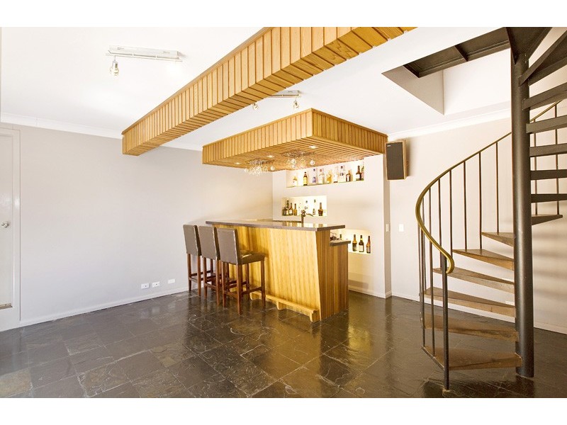 8 OTAKI PLACE, St Ives NSW 2075