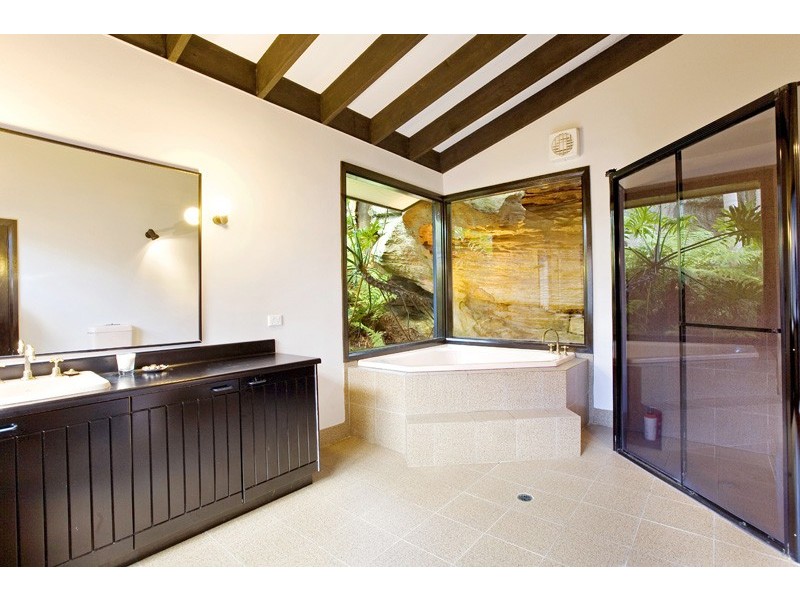 8 OTAKI PLACE, St Ives NSW 2075
