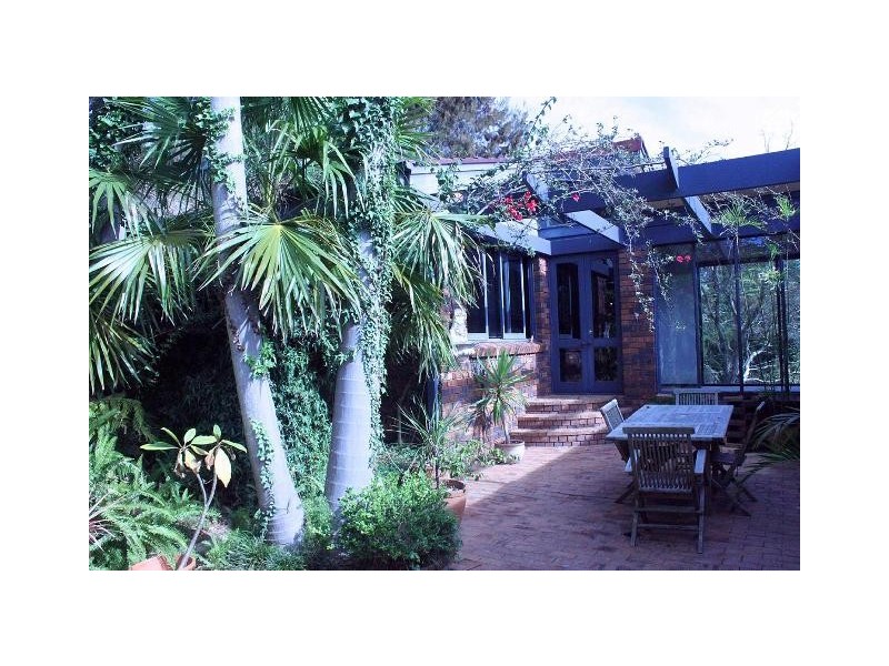 8 OTAKI PLACE, St Ives NSW 2075