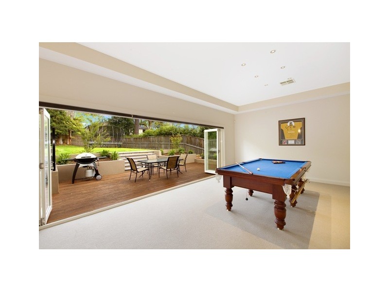 5 SHANNON STREET, St Ives NSW 2075