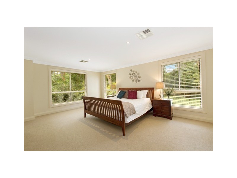 5 SHANNON STREET, St Ives NSW 2075